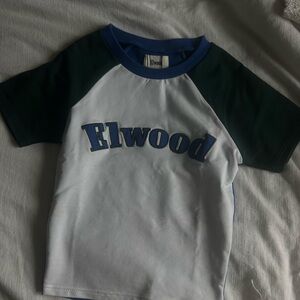 Elwood fitted tee